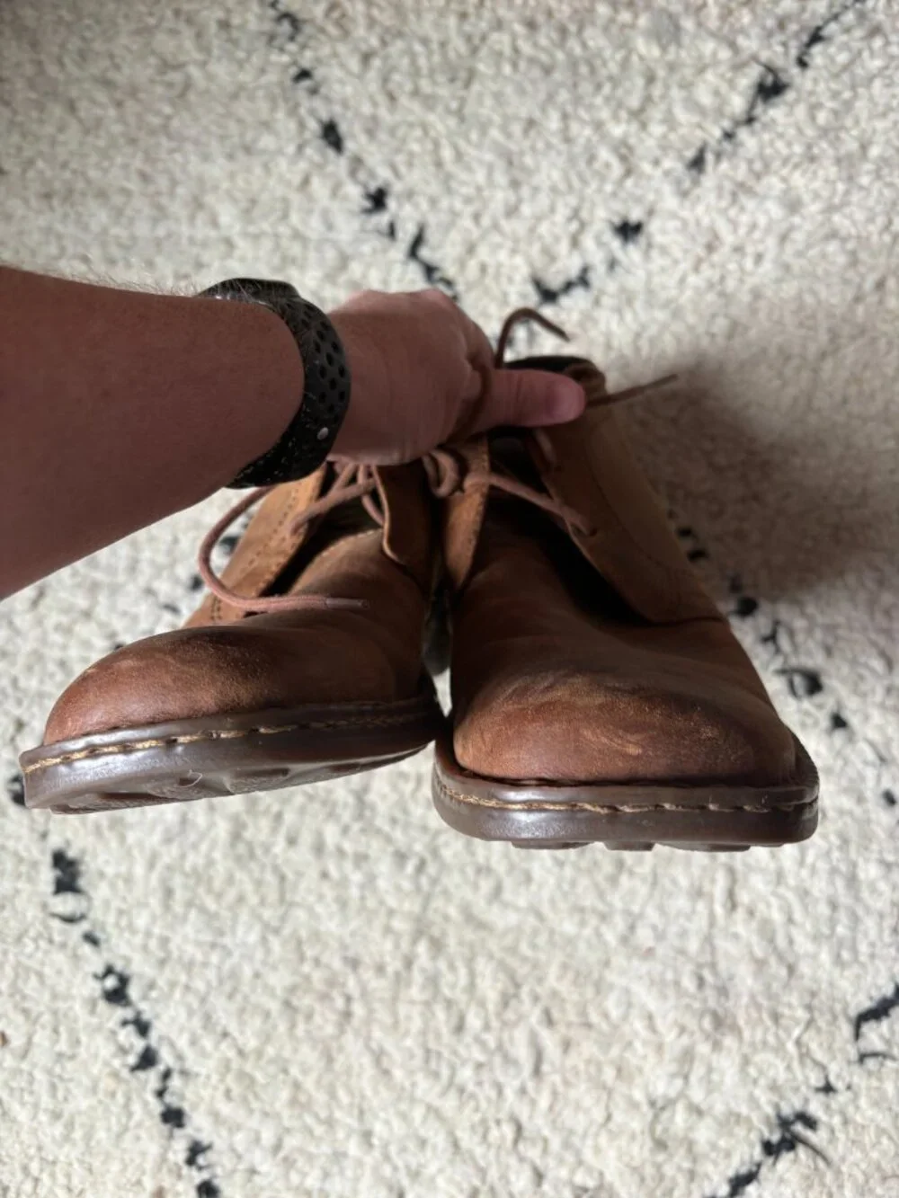 Born Harrison men's brown leather outdoor dark academia chukka boots size 10